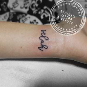 Tatuajes en el brazo - Tatuaje palabra