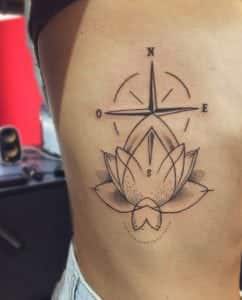 Tatuajes de brújulas - Flor de loto Tattoo