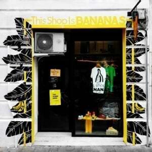 Graffiti comercial en Palma de Mallorca - This Shop Is Bananas
