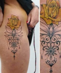 Tatuajes de rosas - Tatuaje mandala cadera