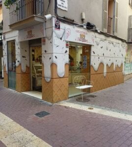Graffiti comercial en Palma de Mallorca - Mural decorativo para una Heladería