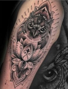 Tatuajes Mandalas - Tatuaje de un buho con un mandala