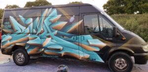 Graffiti comercial en Sevilla - Graffiti en furgoneta con letras en 3D