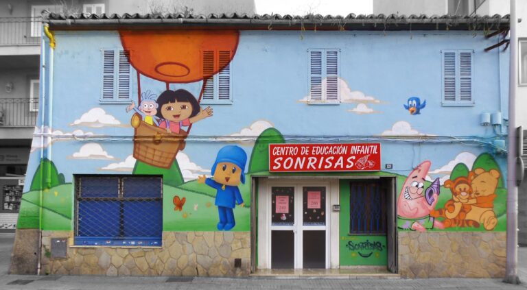 Escoleta sonrisas en calle Aragón de Palma