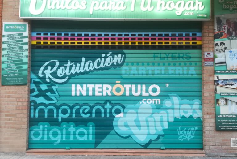 Graffiti en cierre metálico: Persiana InteRótulo